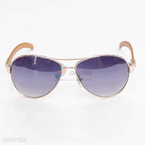 Metal Aviator Sunglasses with mirror lenses