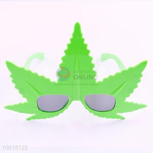 Green Leaf Holiday Eyewear Beach Sunglasses