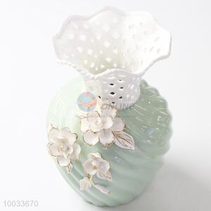 17*23cm Hot Sale Hollow Bottleneck Handmade Ceramic Crafts Vase with Three-dimensional Flowers Pattern