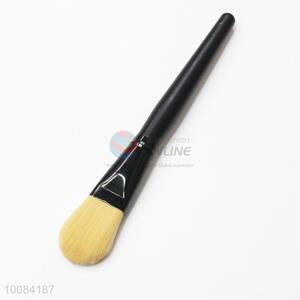 Plastic Black Handle Foundation Brush