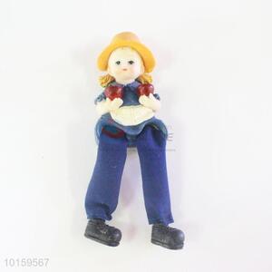 Promotional Resin Girl Doll/Resin Crafts with Apples for Home Decoration