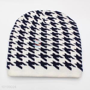 Fashion design acrylic beanie hat/kintted hat