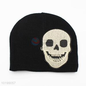 Skull pattern knitted hat for boys