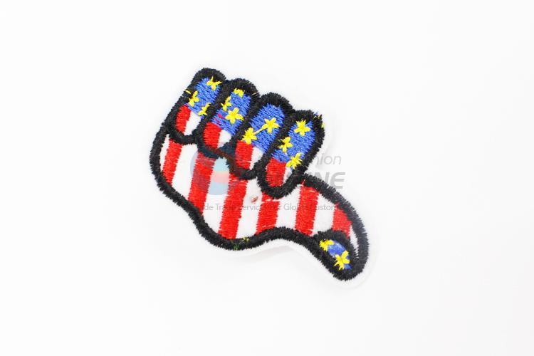 Fashion popular design embroidery badge brooch