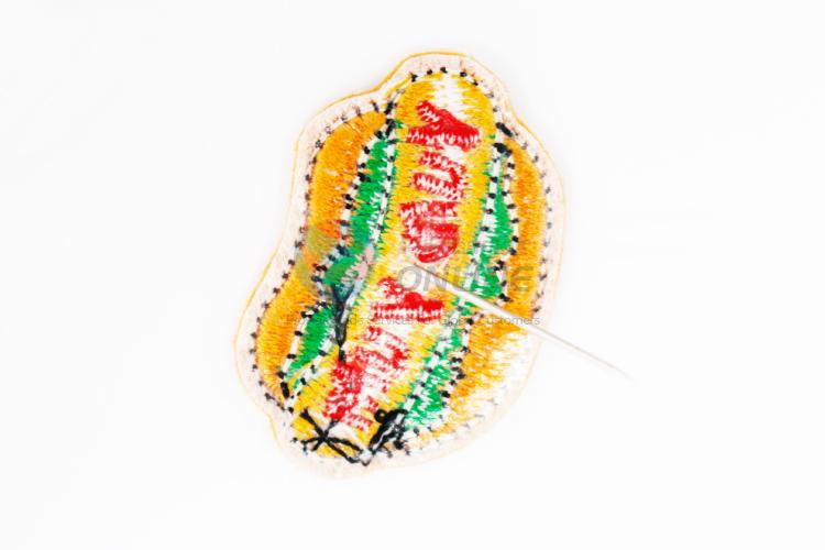 Good quality hamburger shape embroidery badge brooch