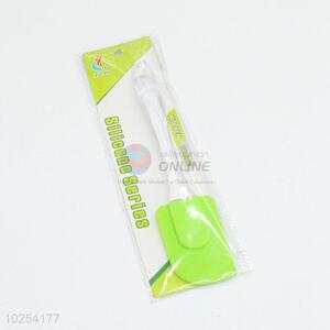 Wholesale simple style green silicone scraper