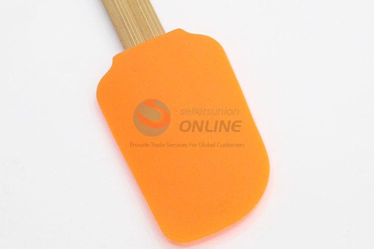 Popular low price daily use orange silicone scraper