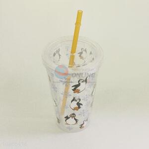 Low Price Cartoon Penguin Pattern Water Cup Tea Cup Plastic Cup with Yellow Straw