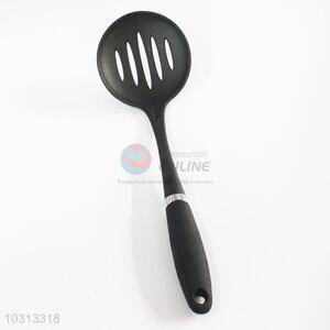 Popular top quality cool leakage ladle