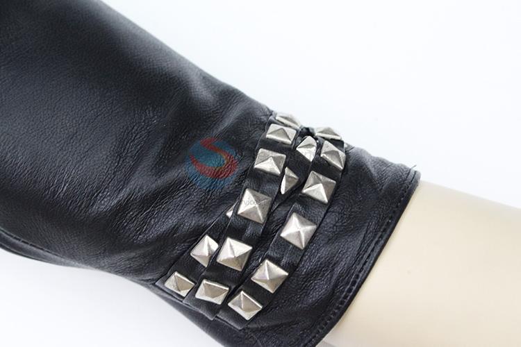 Cool fashion custom women winter warm gloves with rivets