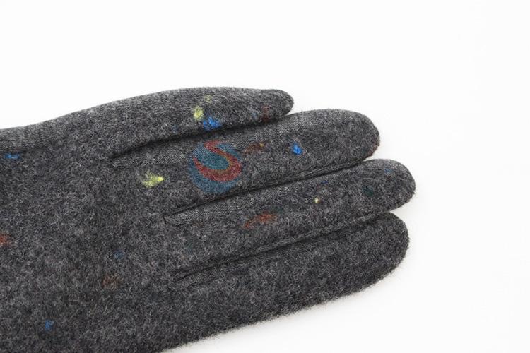 Popular design low price women winter warm gloves