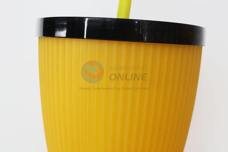 Striped Design Fashion Plastic Water Cup with Straw