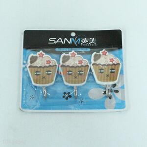 Promotional 3pcs Cake Design Plastic Hooks for Sale