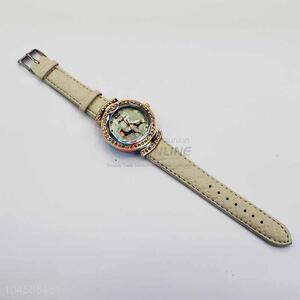 Hottest Professional PU Woman Fashion Watch