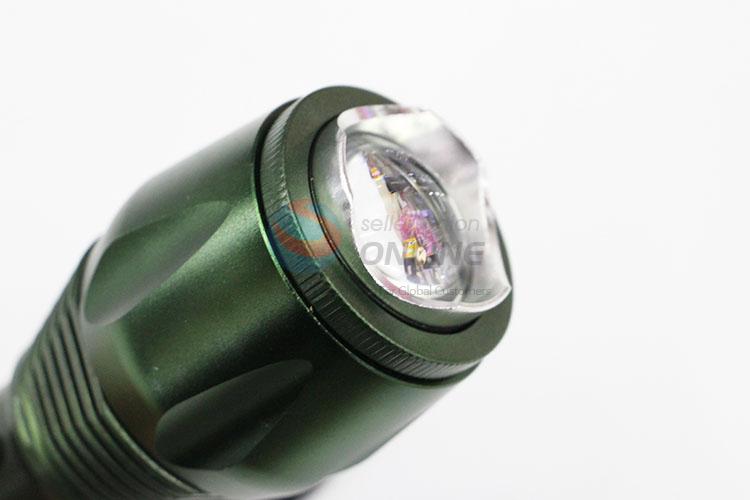 China Factory Green Color Aluminum Alloy Super Flashlight with XPE Lamp Bulb and 18650 Battery