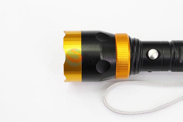 Simple Cute Affordable Cree XM-L XPE Flashlight Kit with 18650 Battery