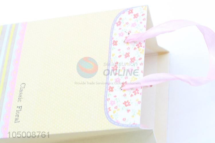 Low price printed ivory board gift bag with handle