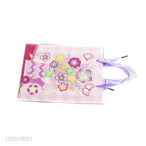 Factory supply delicate flower paper gift bag with handle