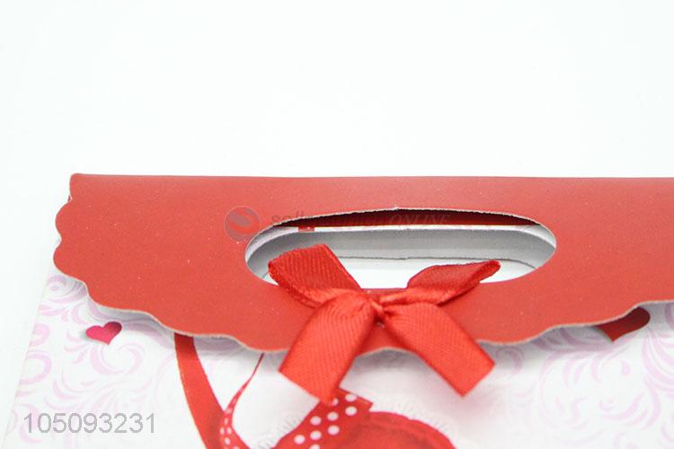 Latest Arrival Red Color Heart Pattern Paper Gift Bags