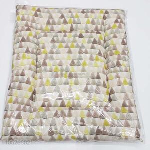 High Quality Colorful Triangle Pattern Comfortable Cushion/Pillow/ Pillow