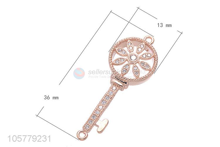 Wholesale Copper Key Shape Inlay Zircon Pendant For Necklace