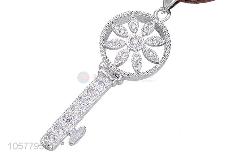 Wholesale Key Shape Necklace Pendant Fashion Jewelry