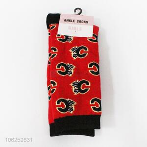 Quality accurance red color polyester sports men's socks