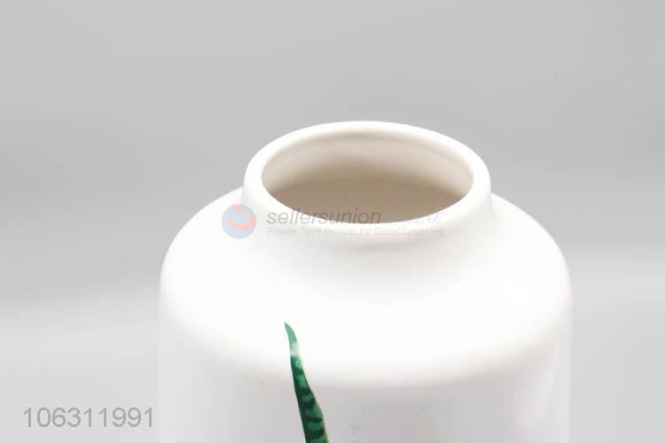 Reasonable price green plant leaf pattern ceramic vase