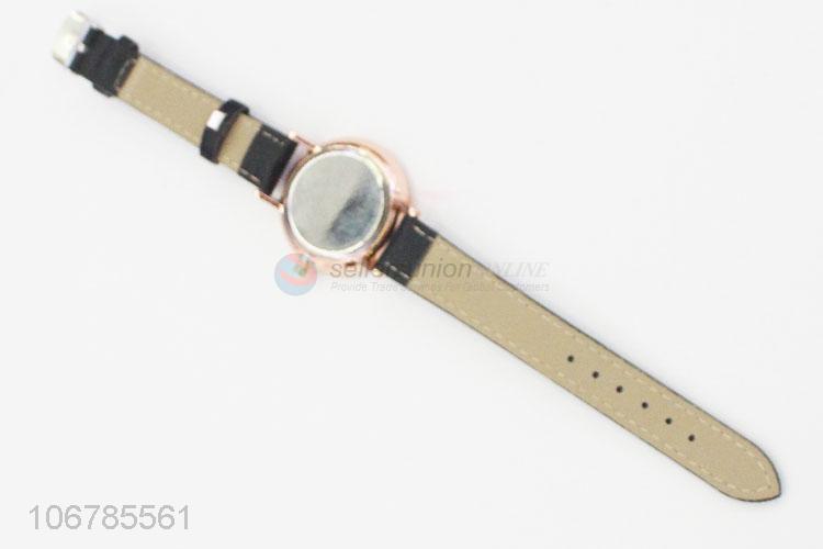 Hot Selling Fashion Ladies Watch With PU Watch Strap