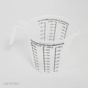 Customized  kitchen tools food grade plastic measuring jug