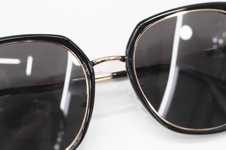 Factory wholesale light custom logo sunglasses fashion eyewear