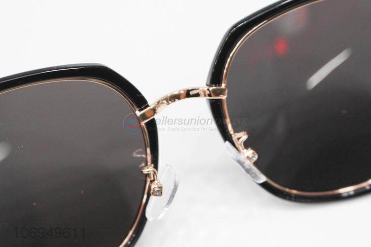 Factory wholesale light custom logo sunglasses fashion eyewear