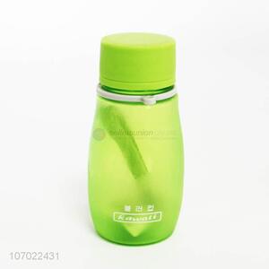Simple Style Green Plastic Bottle Portable Water Bottle
