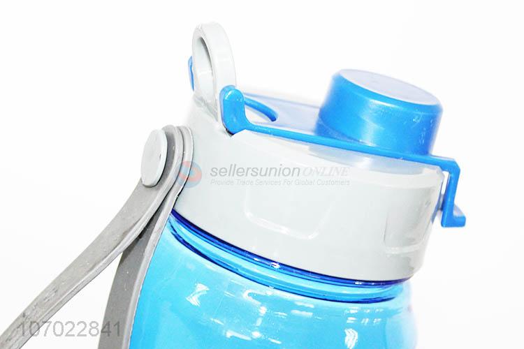 塑料水壶