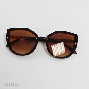 New products chic men women uv400 sunglasses plastic sunglasses