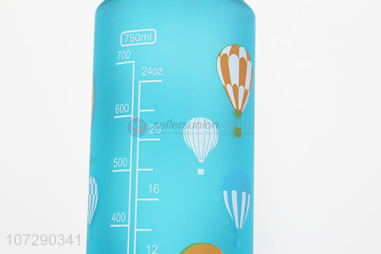 Popular products colorful large capacity plastic water bottle with straw