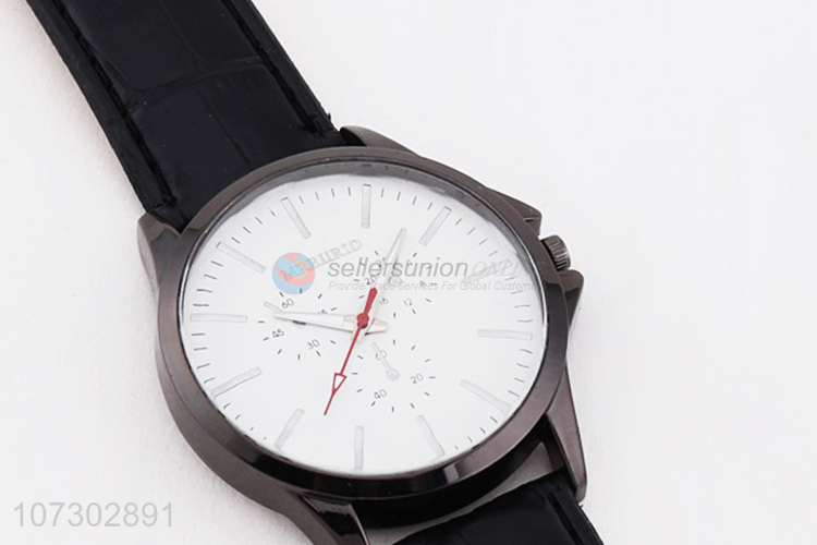 New Design Men Watch With PU Watchband Fashion Accessories