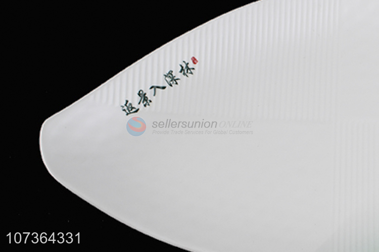 Good Quality Triangle Shape White Dinner Plate Melamine Tableware