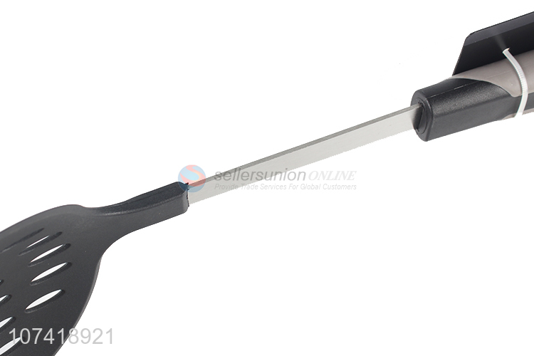 Hot Sale Black Nylon Long Handle Leakage Ladle