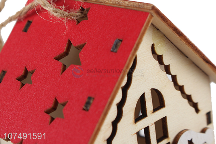 Best Sale Christmas Decoration Wooden House Shape Led Light Christma Pendant