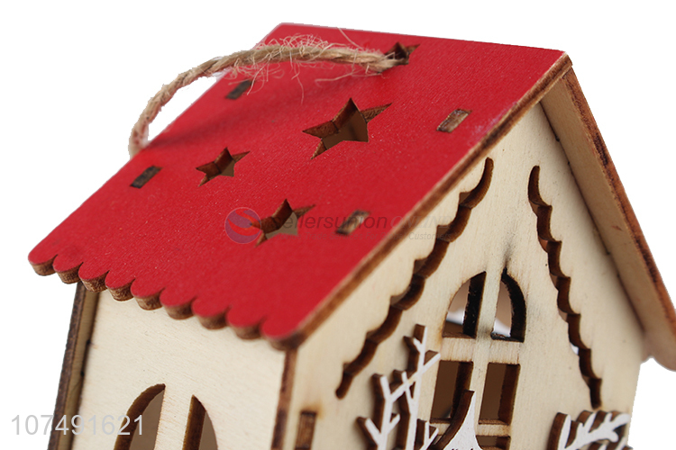 Wholesale Christmas Decoration Craft Wooden House Led Light Christmas Tree Pendant