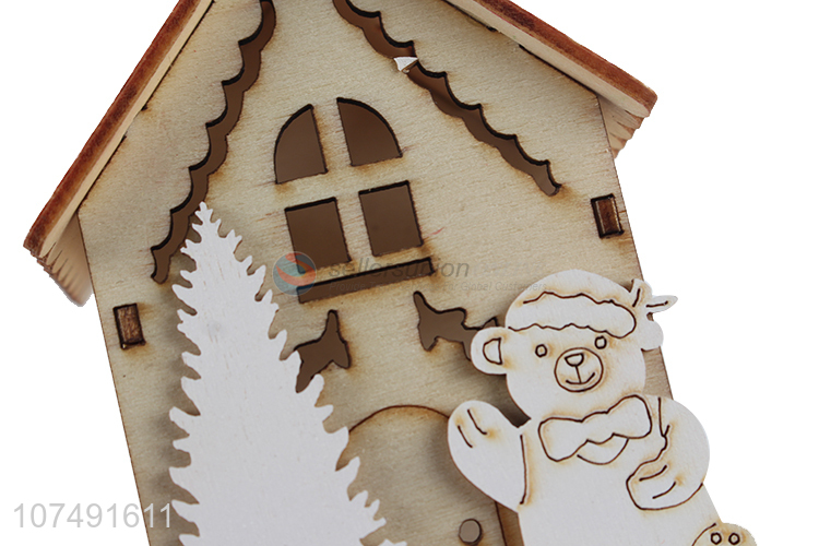 Unique Design Christmas Craft Wooden House Led Light Christmas Pendant