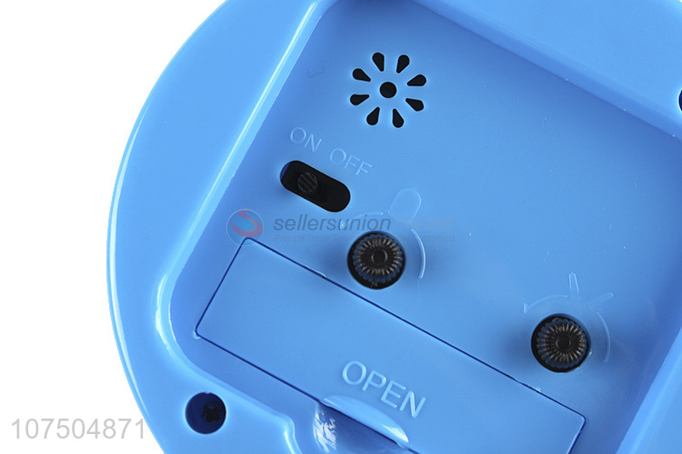 Contracted Design Plastic Quartz Clock Round Table Alarm Clock