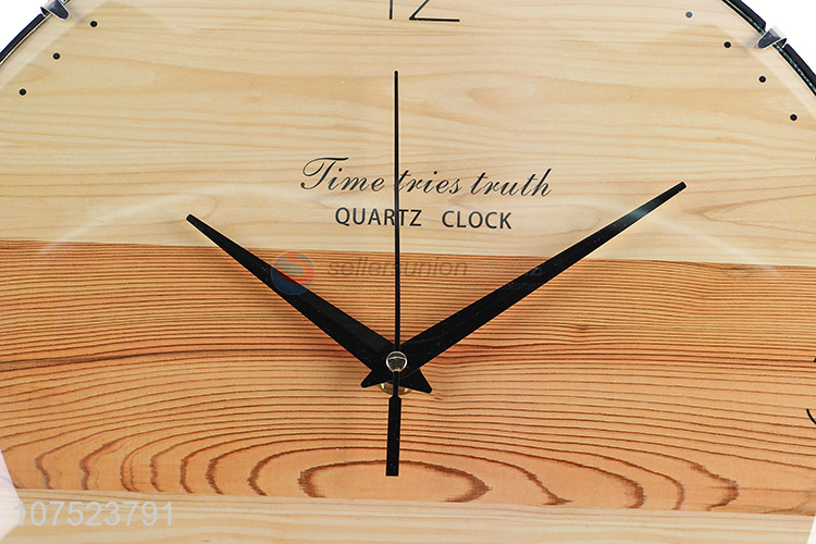 Wholesale simple household living room wood grain quartz clock wall clock