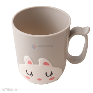 Factory Wholesale Cute Cartoon Rabbit Design Plastic Cup