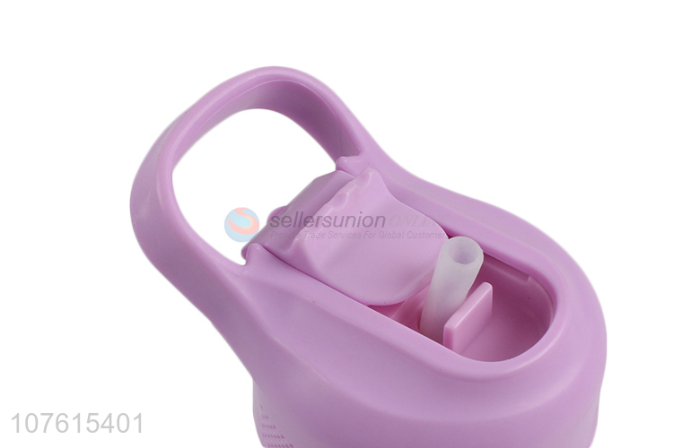 Hot sale fashion plastic water bottle large capacity straw water bottle