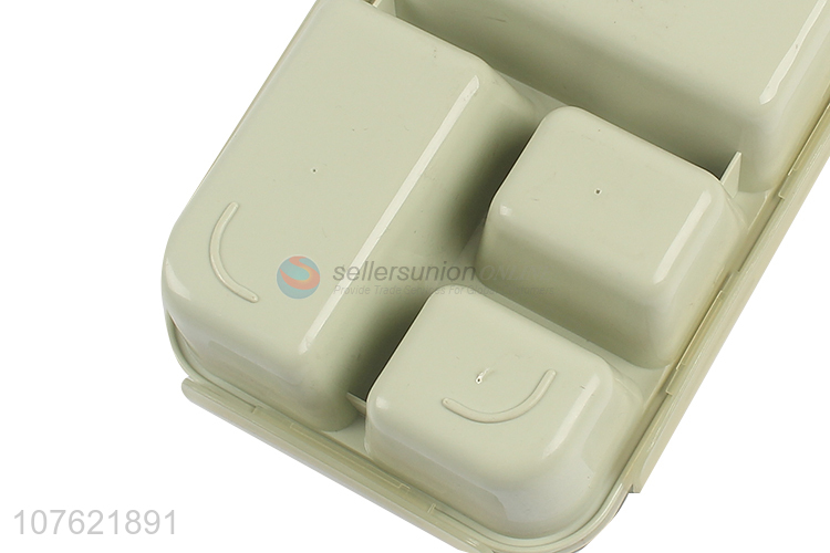 New products 4 compartments food grade plastic lunch box with spoon