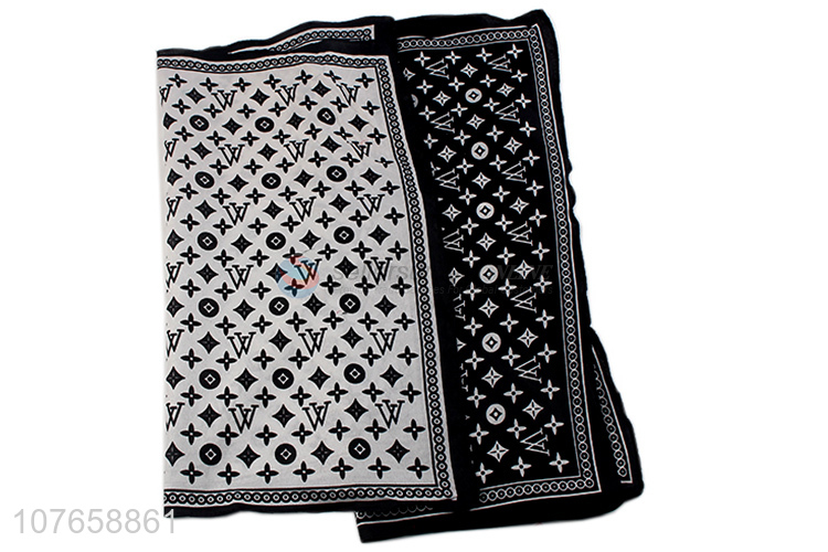 Simple and generous retro symbol black and white decorative bandana square scarf