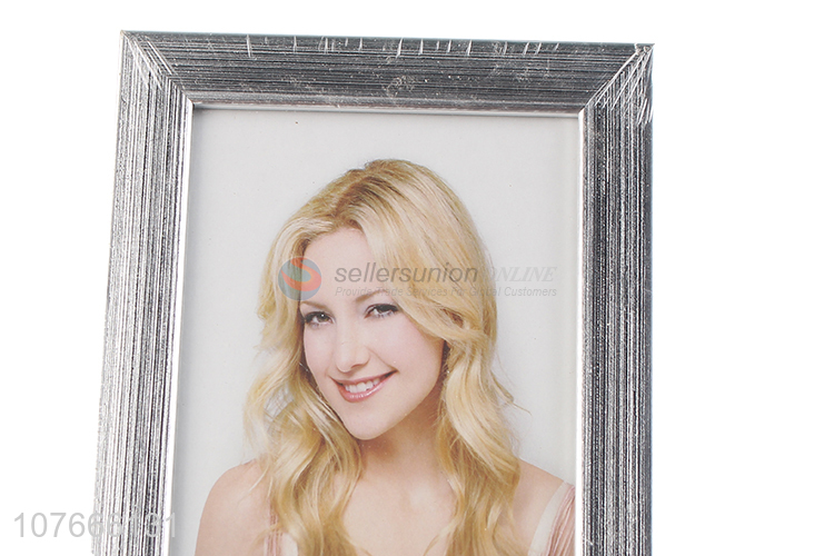 Hot selling simulation metal pendulum table decoration plastic photo frame