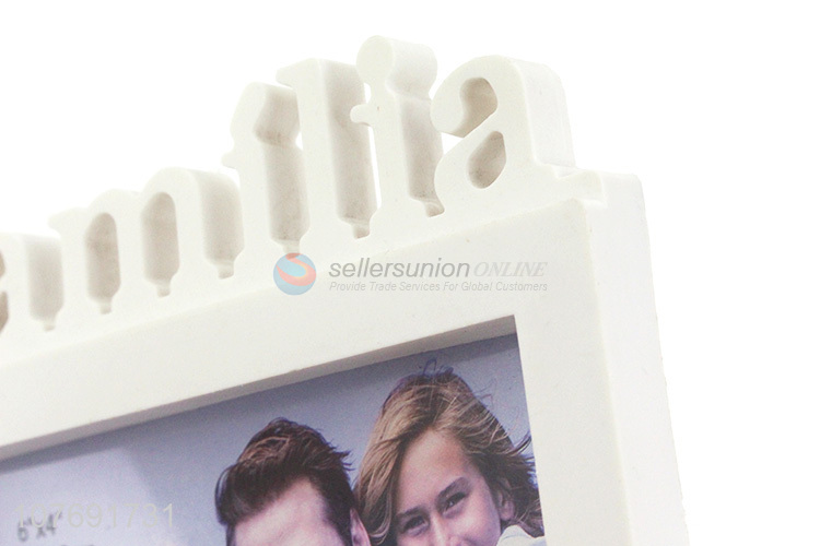 Factory Direct Supply Plastic Photo Frame Fashion Picture Frame